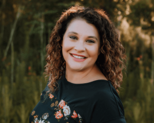 Cara Reinbrecht, MS, LMHC, NCC, CEDS-S - certified eating disorder specialist, body image specialist, EMDR triained in Fishers